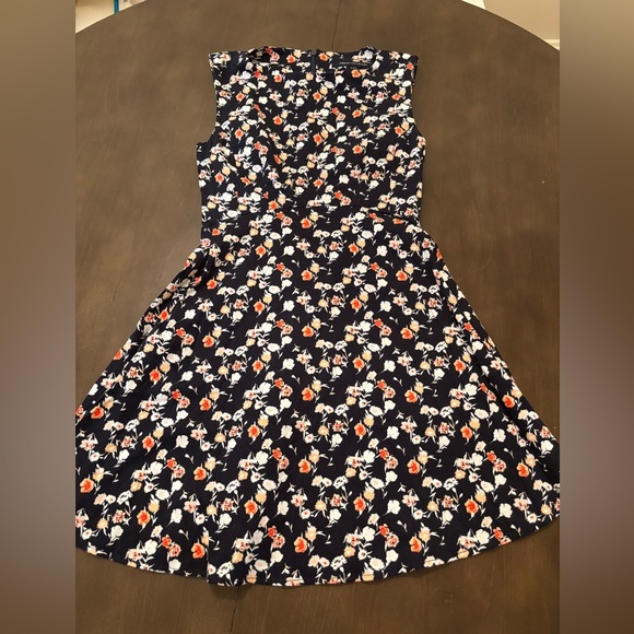 French Connection fit & flare floral dress - Picture 1 of 6